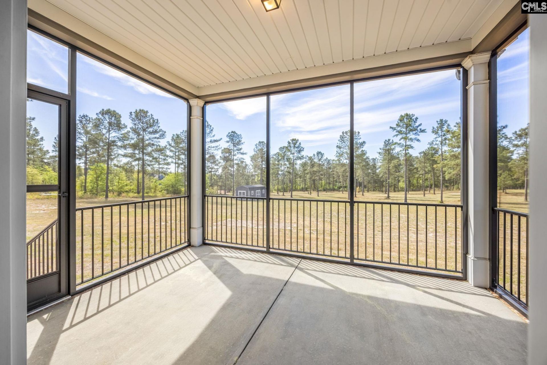 154 Hurlingham Drive Photo 45