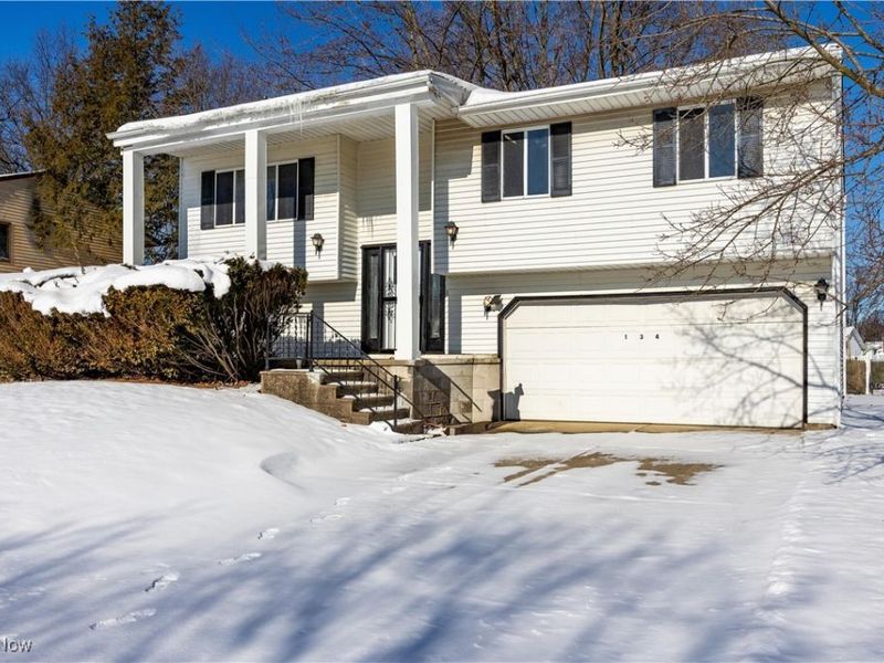 134 California Avenue, Elyria, OH 44035 Photo 2