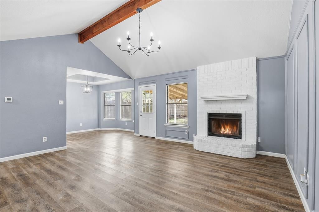 820 Nicole Drive, Burleson, TX 76028 Main Photo