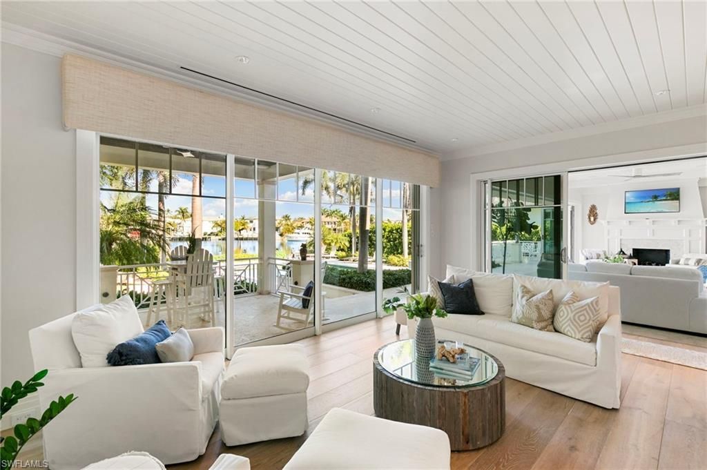 221 Aqua Ct, Naples, FL 34102 Photo