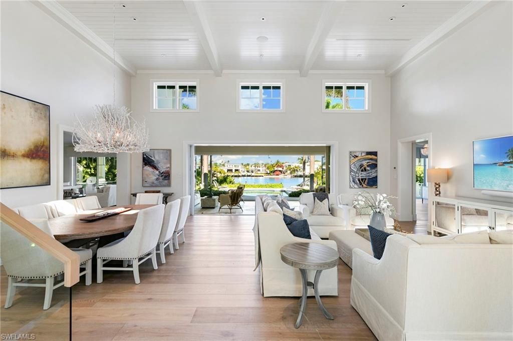 221 Aqua Ct, Naples, FL 34102 Photo