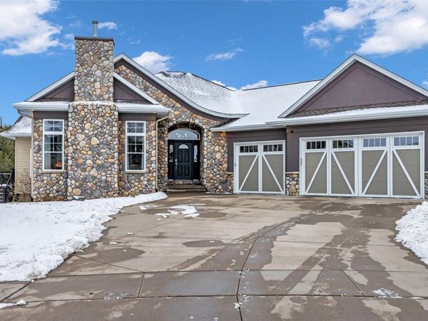 3075 Covey Run Court, Marion, IA 52302