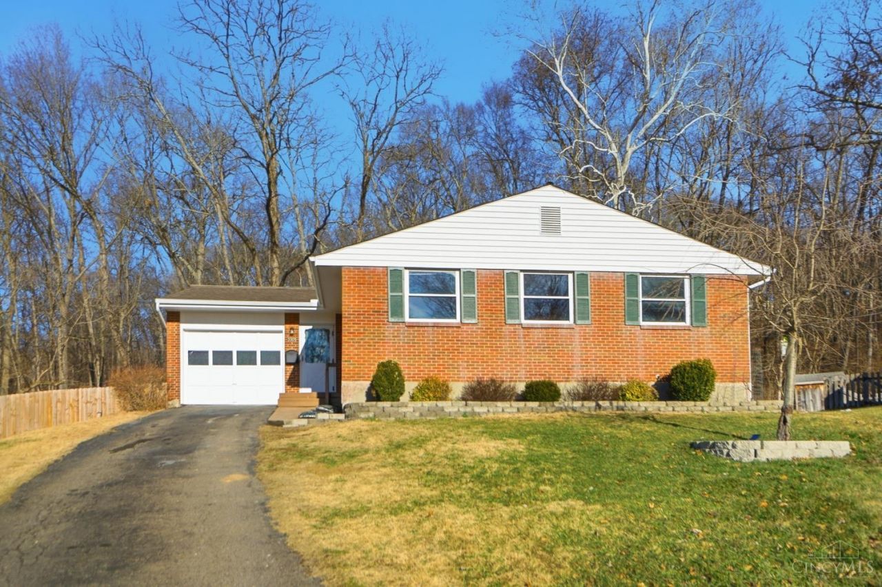 3305 Scioto Drive, Newtown, OH 45244 Main Photo