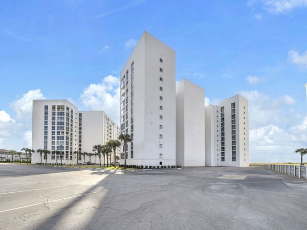 900 Gulf Shore Drive, Unit 2033, Destin, FL 32541