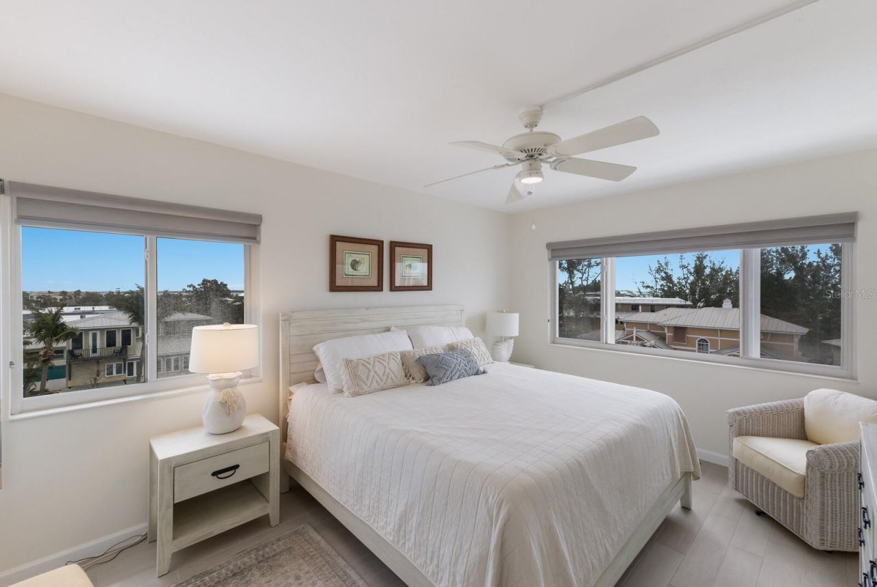 5200 Gulf Drive, Unit 408, Holmes Beach, FL 34217 Photo
