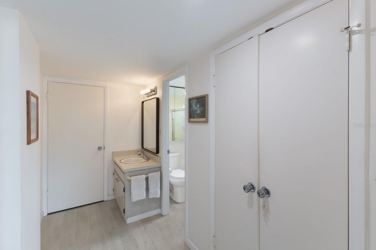 5200 Gulf Drive, Unit 408, Holmes Beach, FL 34217 Photo