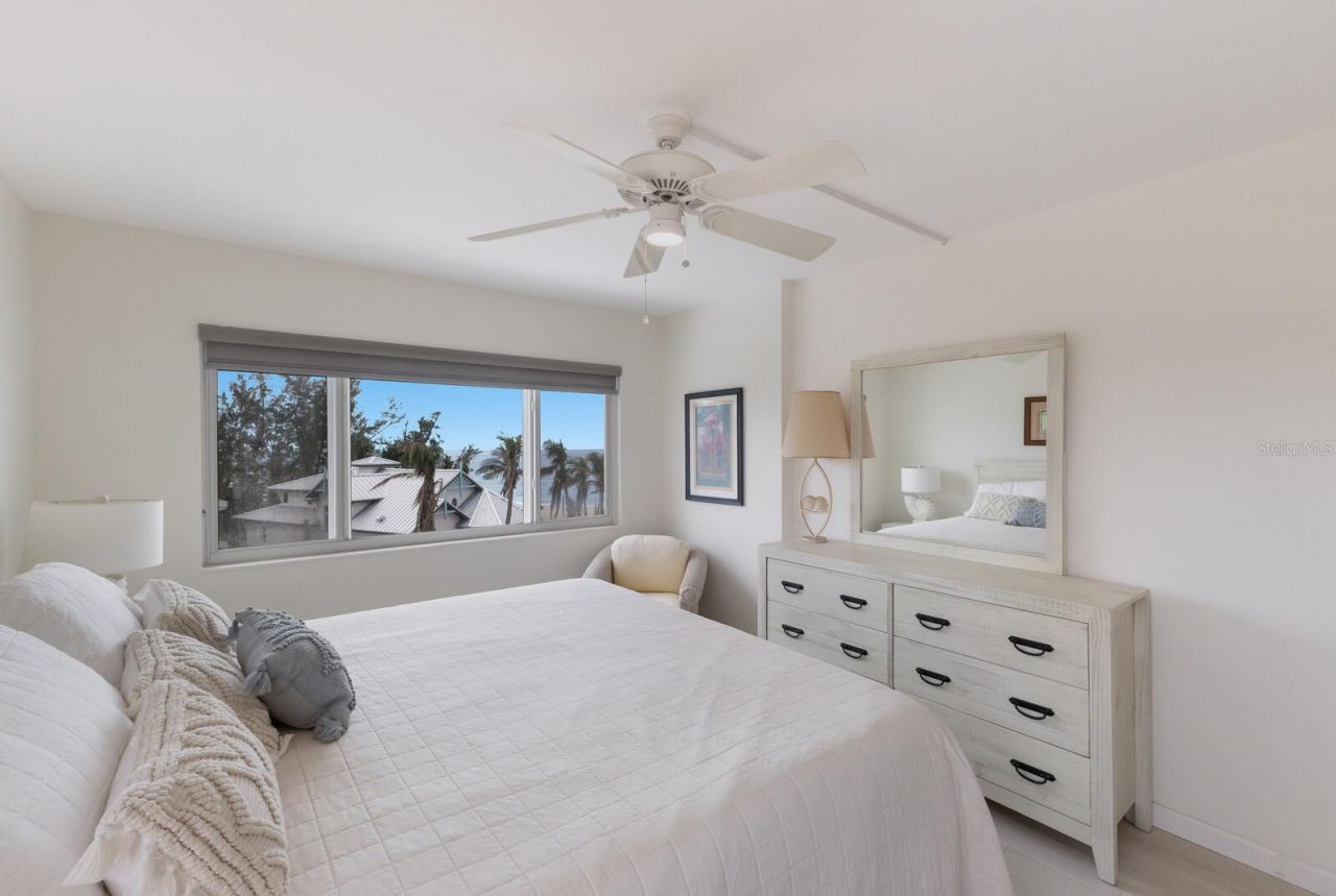 5200 Gulf Drive, Unit 408, Holmes Beach, FL 34217 Photo