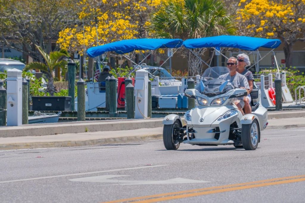 5200 Gulf Drive, Unit 408, Holmes Beach, FL 34217 Photo