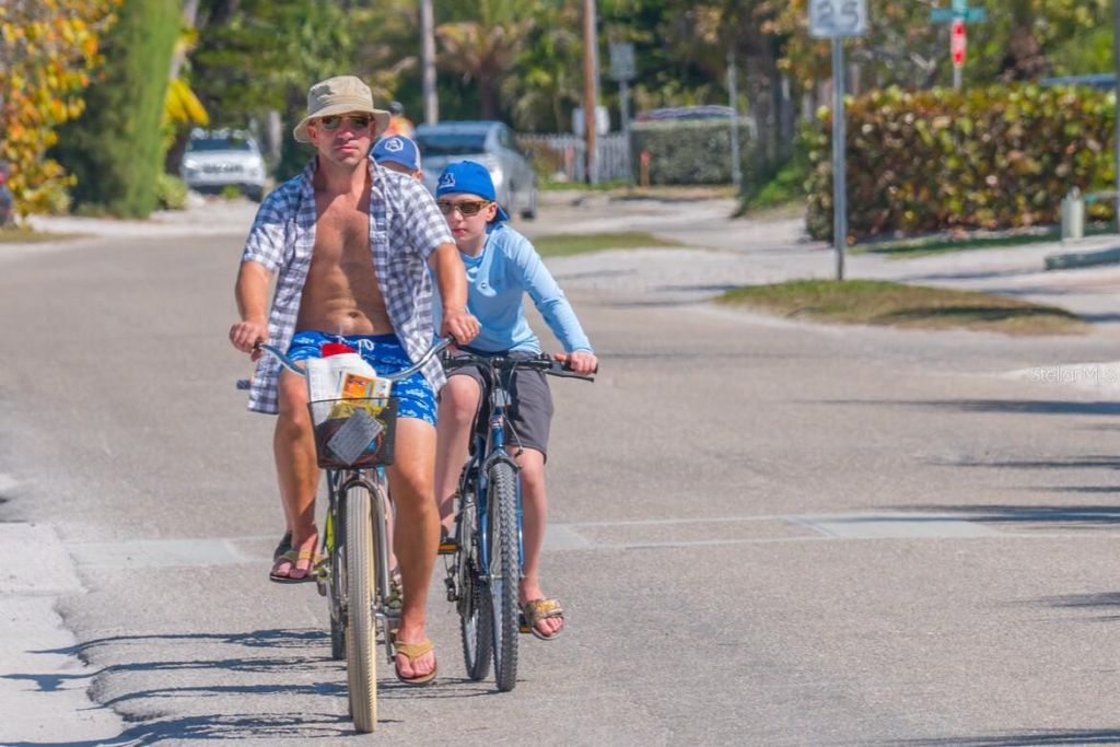 5200 Gulf Drive, Unit 408, Holmes Beach, FL 34217 Photo