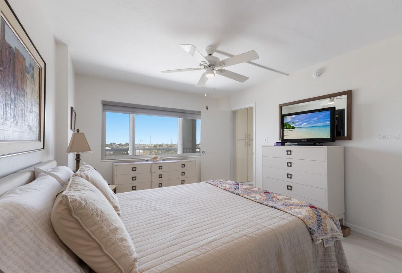 5200 Gulf Drive, Unit 408, Holmes Beach, FL 34217 Photo