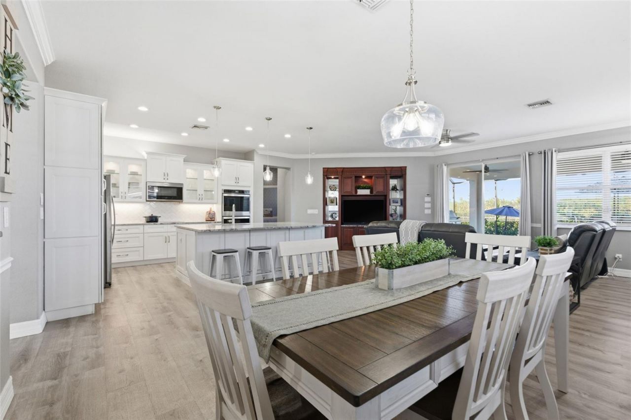 13048 SW Pembroke Circle S, Lake Suzy, FL 34269 Photo