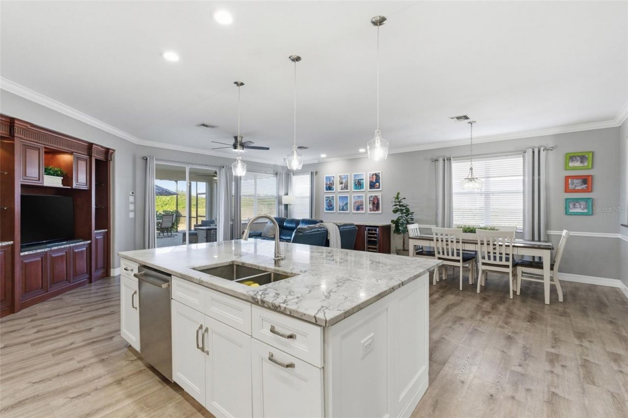 13048 SW Pembroke Circle S, Lake Suzy, FL 34269 Photo