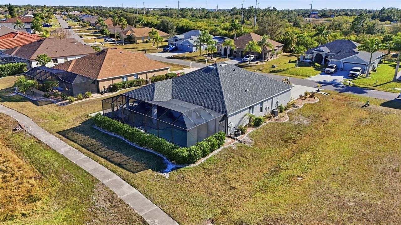 13048 SW Pembroke Circle S, Lake Suzy, FL 34269 Photo