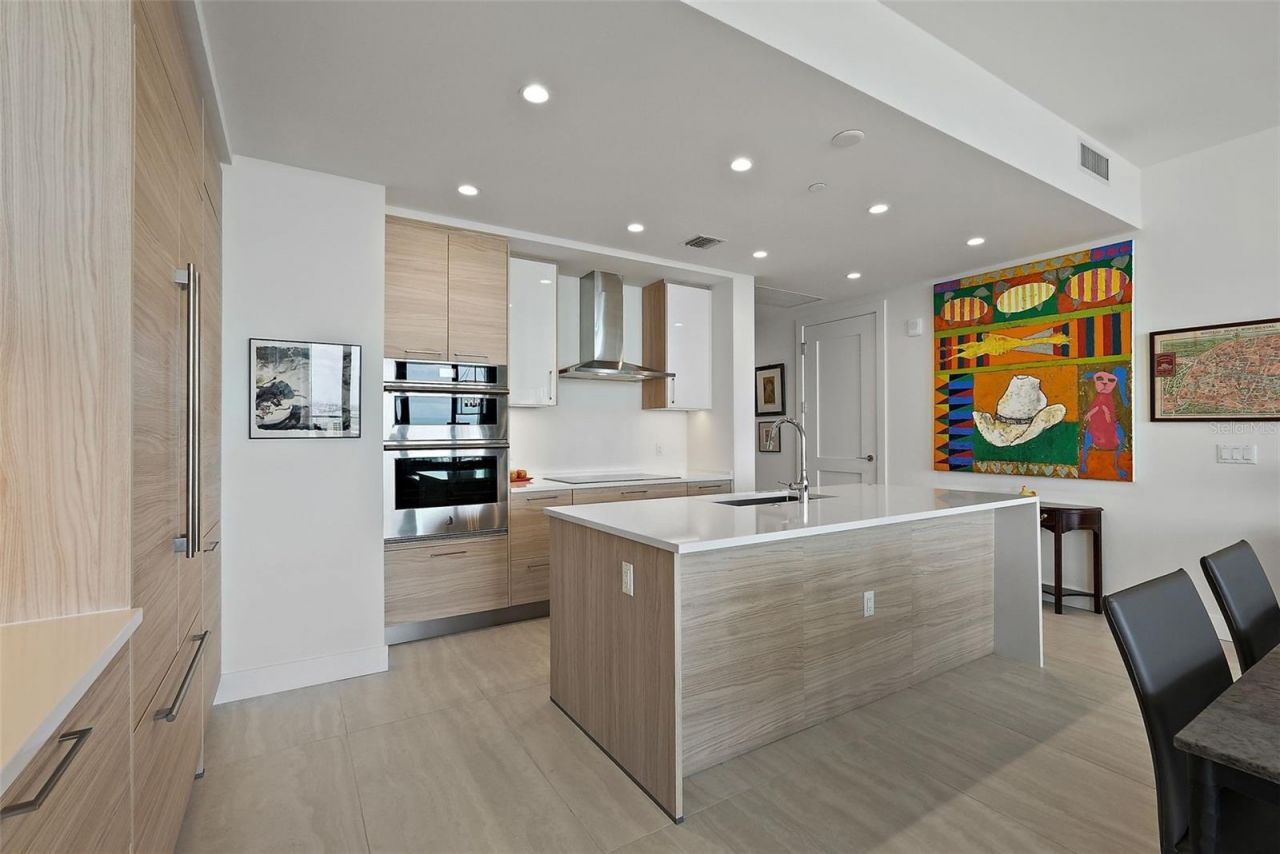 301 1st Street S, Unit 2305, Saint Petersburg, FL 33701 Photo