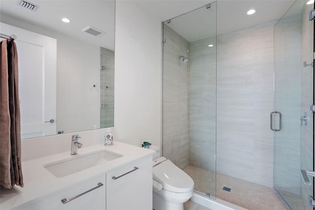 301 1st Street S, Unit 2305, Saint Petersburg, FL 33701 Photo