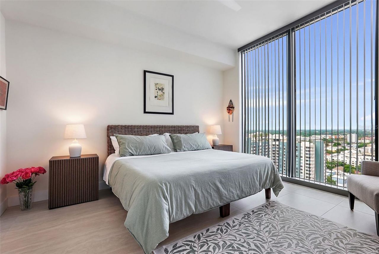 301 1st Street S, Unit 2305, Saint Petersburg, FL 33701 Photo