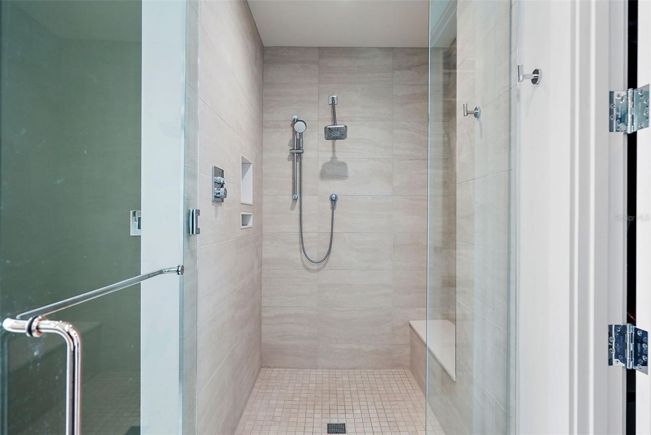 301 1st Street S, Unit 2305, Saint Petersburg, FL 33701 Photo