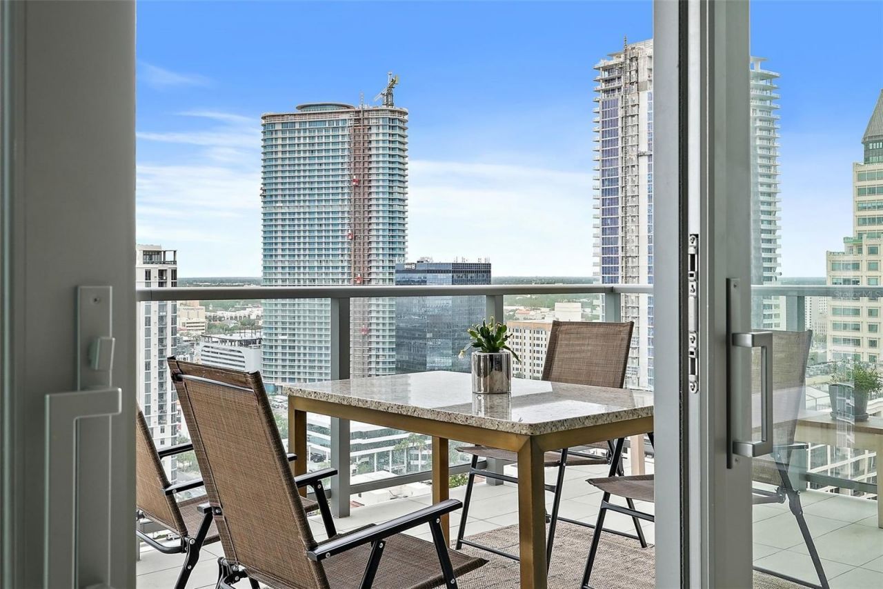 301 1st Street S, Unit 2305, Saint Petersburg, FL 33701 Photo