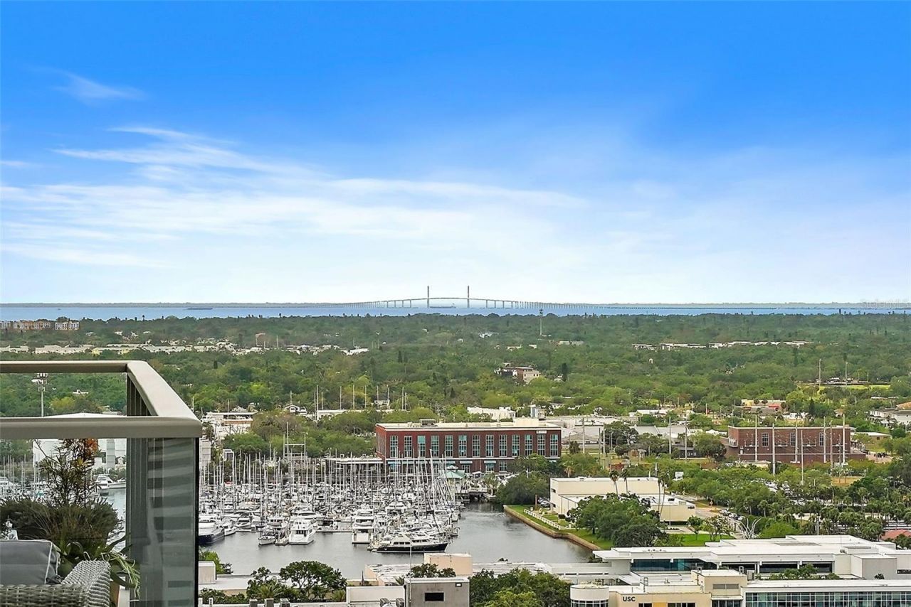 301 1st Street S, Unit 2305, Saint Petersburg, FL 33701 Photo