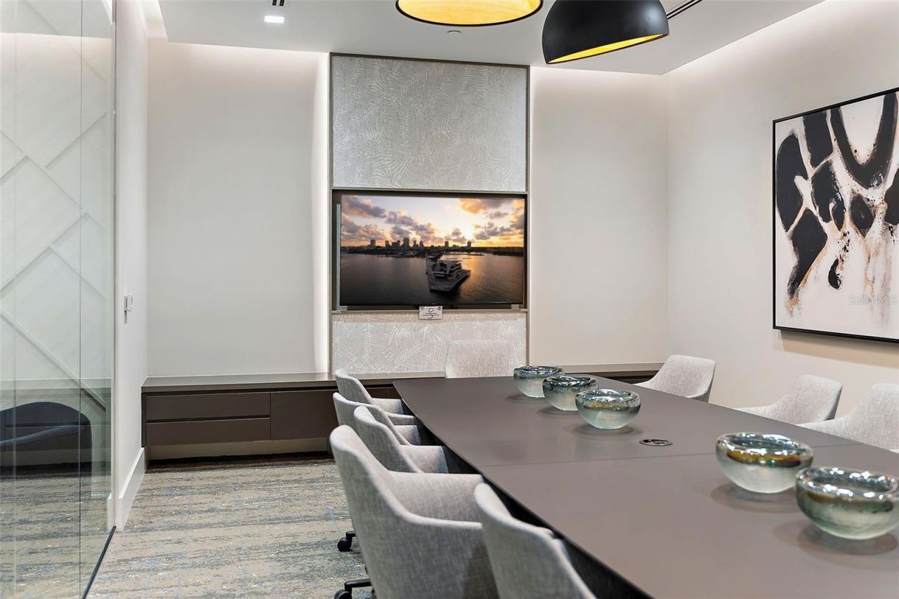 301 1st Street S, Unit 2305, Saint Petersburg, FL 33701 Photo