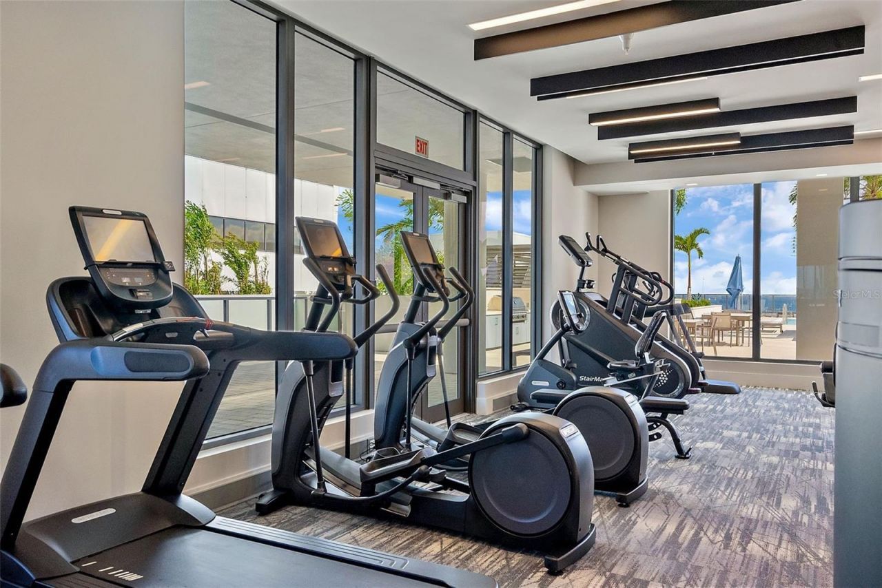 301 1st Street S, Unit 2305, Saint Petersburg, FL 33701 Photo