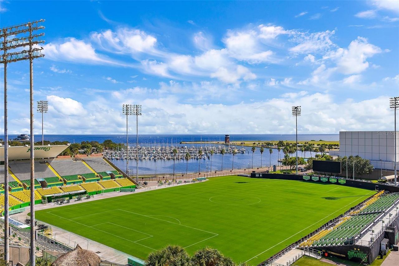 301 1st Street S, Unit 2305, Saint Petersburg, FL 33701 Photo