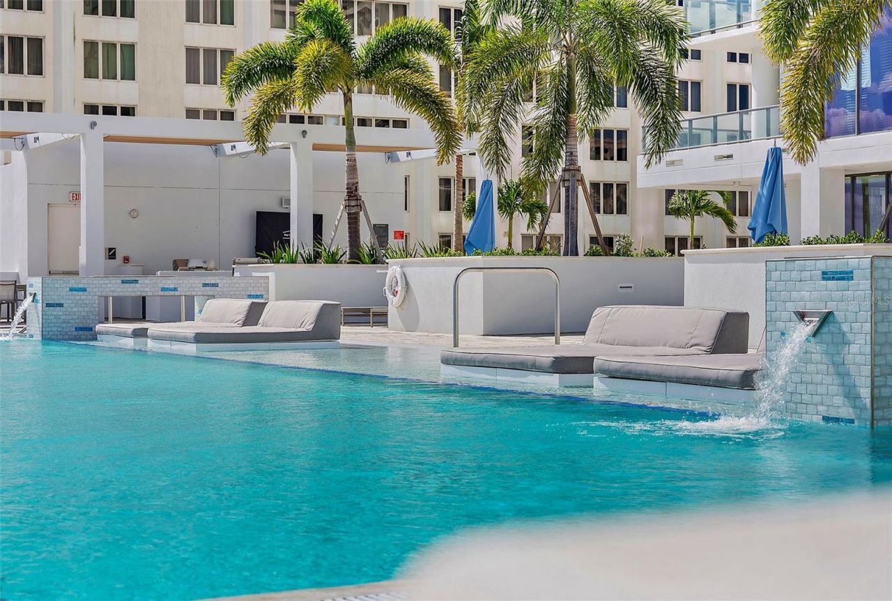 301 1st Street S, Unit 2305, Saint Petersburg, FL 33701 Photo