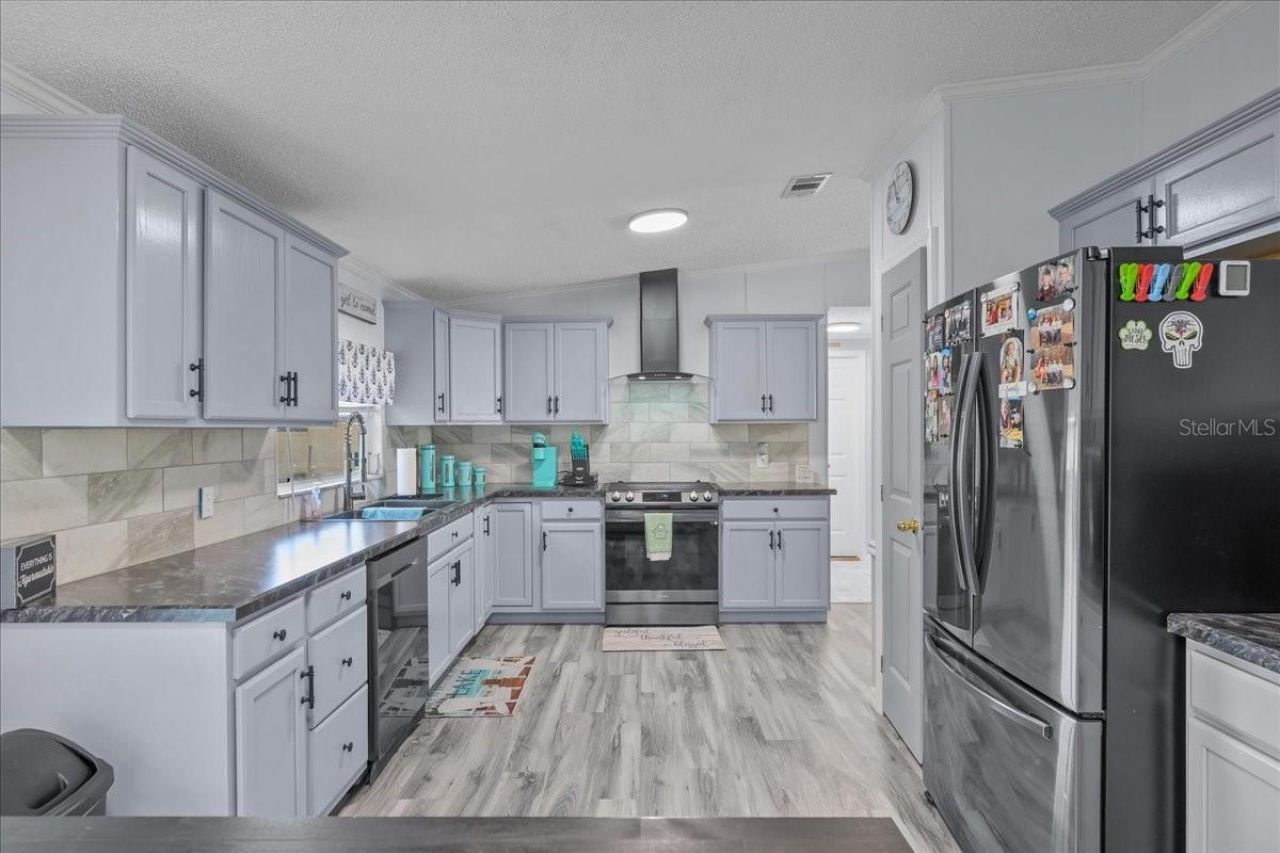 116 Crescent Lake Shore Drive, Crescent City, FL 32112 Photo