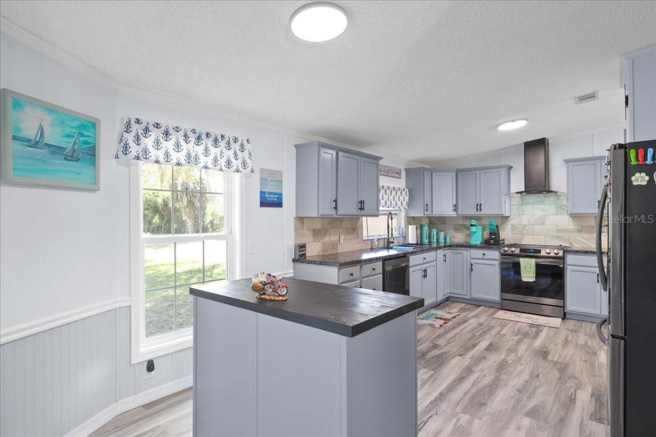 116 Crescent Lake Shore Drive, Crescent City, FL 32112 Photo