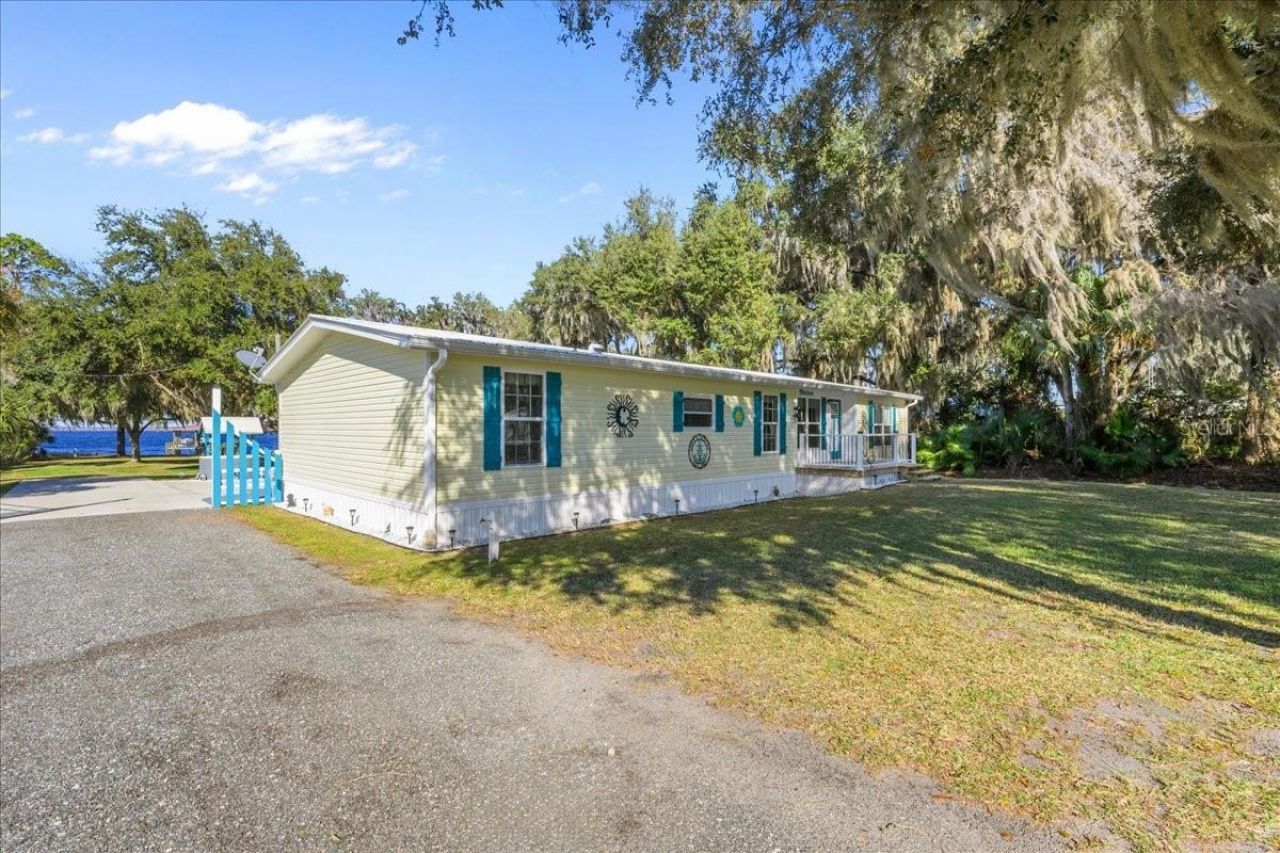 116 Crescent Lake Shore Drive, Crescent City, FL 32112 Photo