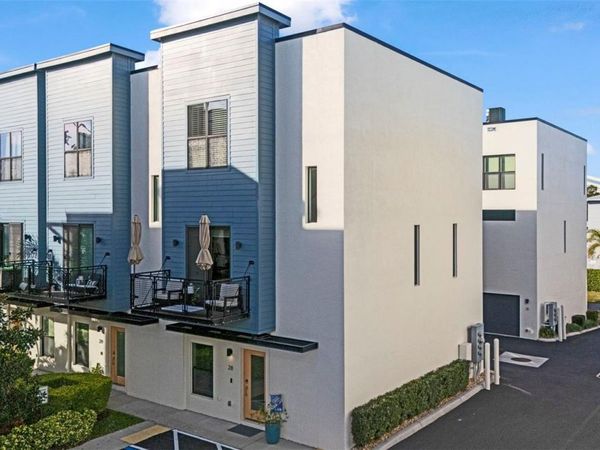 4810 W MCELROY AVENUE, Unit 28, TAMPA, FL 33611