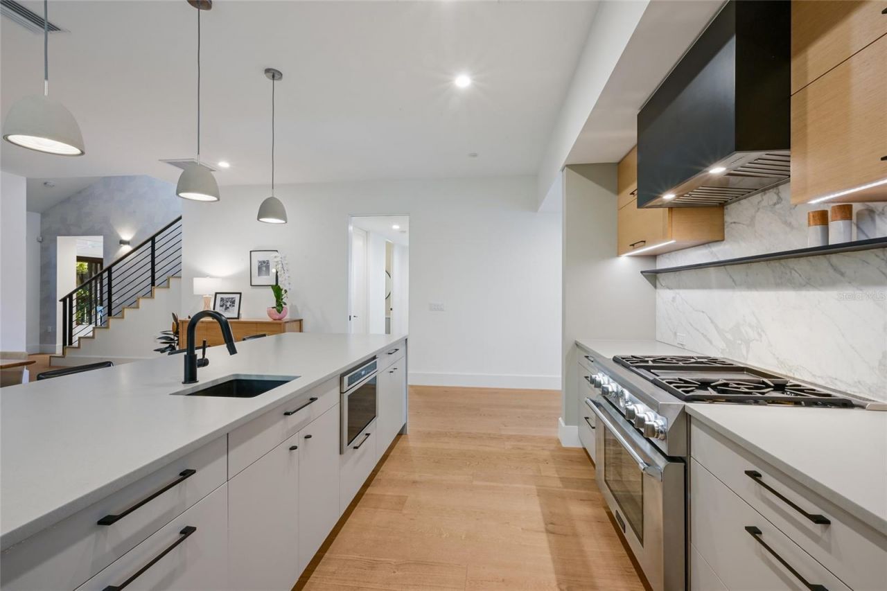 948 Citrus Avenue, Sarasota, FL 34236 Photo