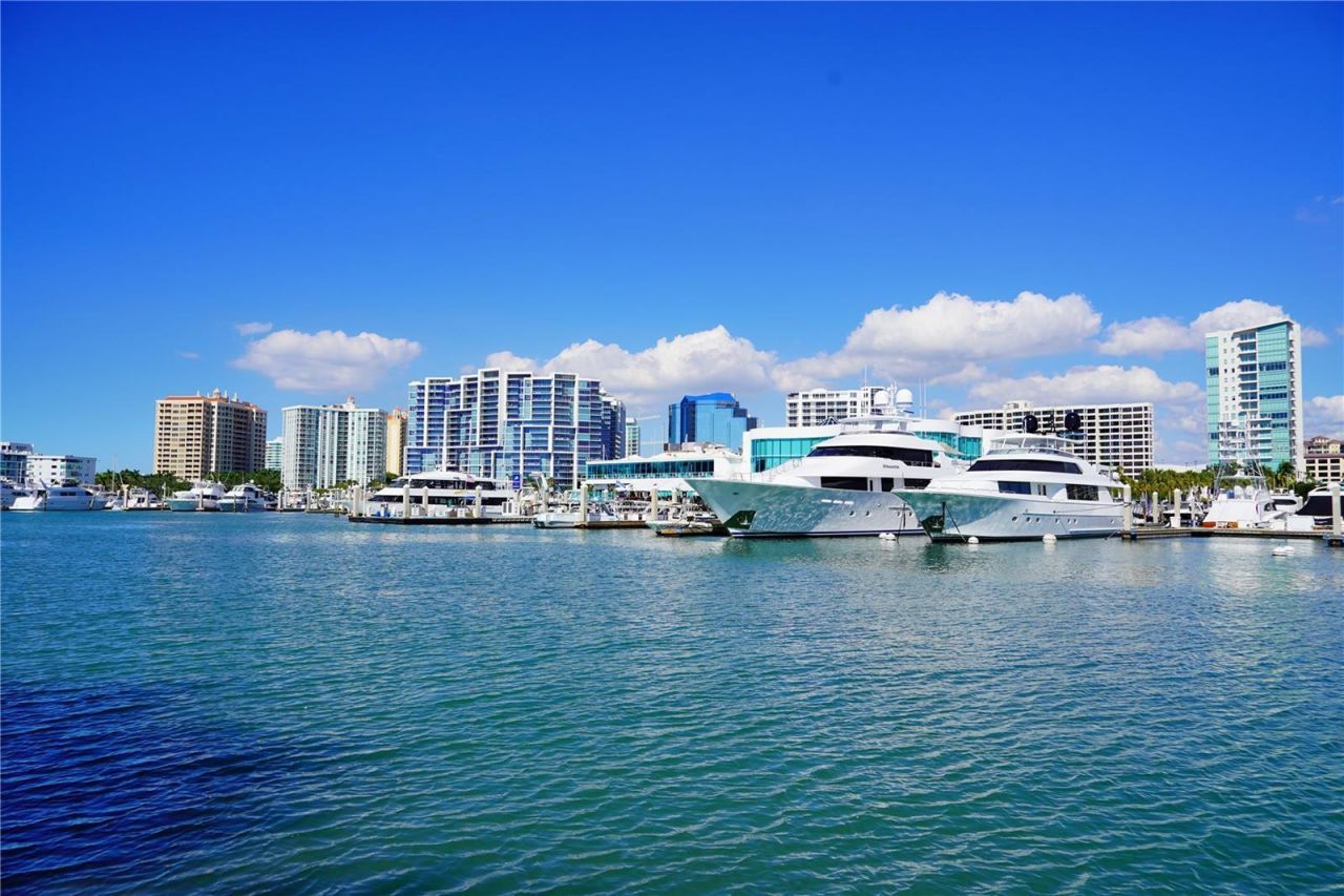 948 Citrus Avenue, Sarasota, FL 34236 Photo