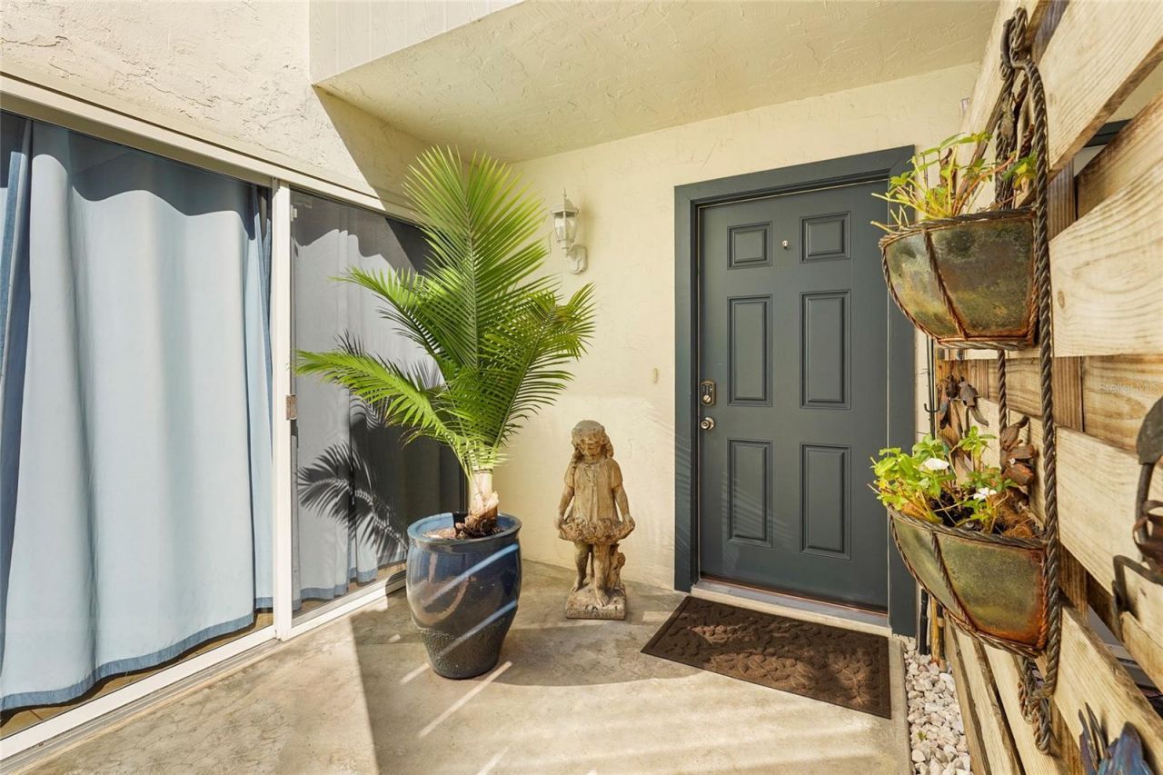 1143 Longfellow Road, Sarasota, FL 34243 Photo