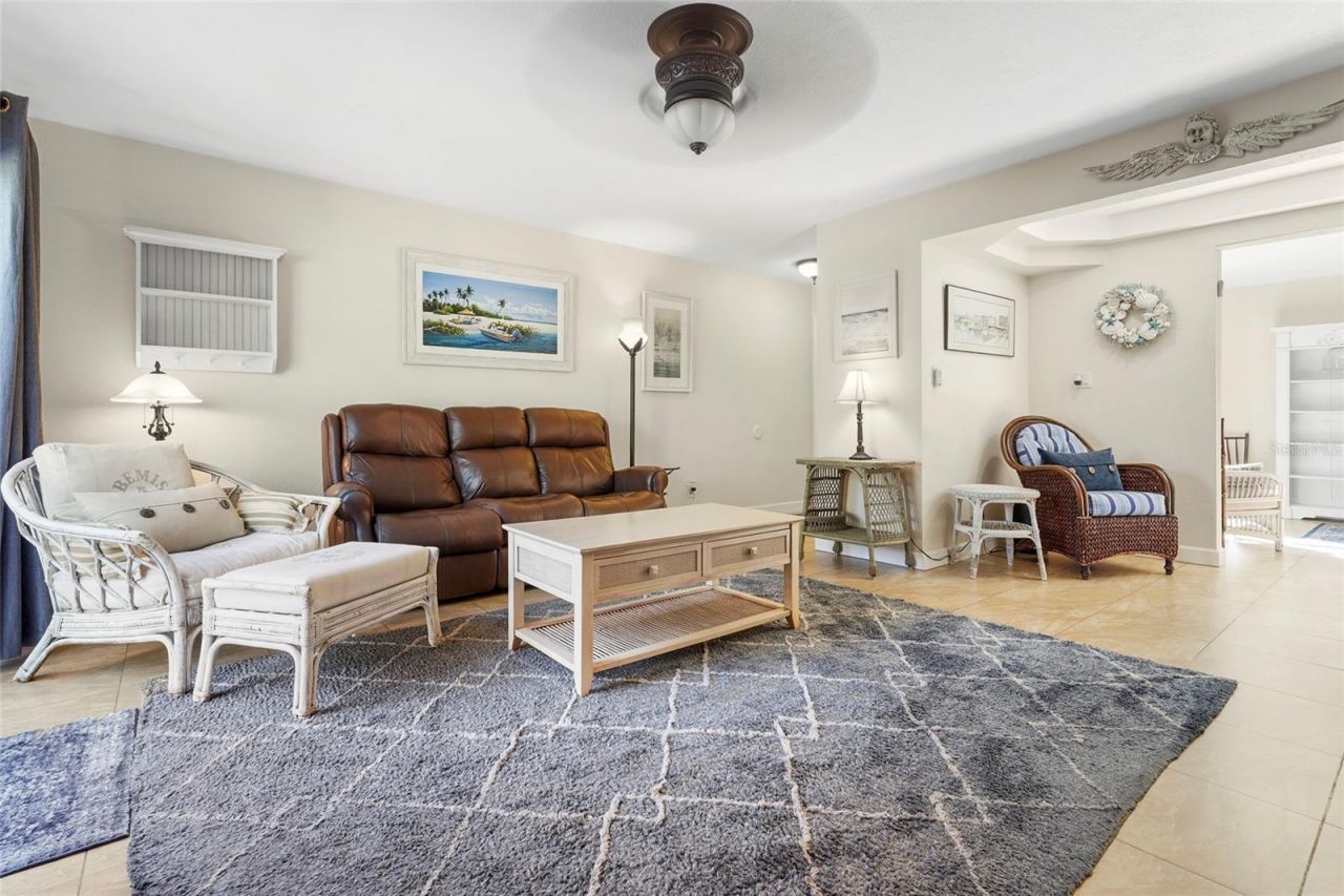 1143 Longfellow Road, Sarasota, FL 34243 Photo