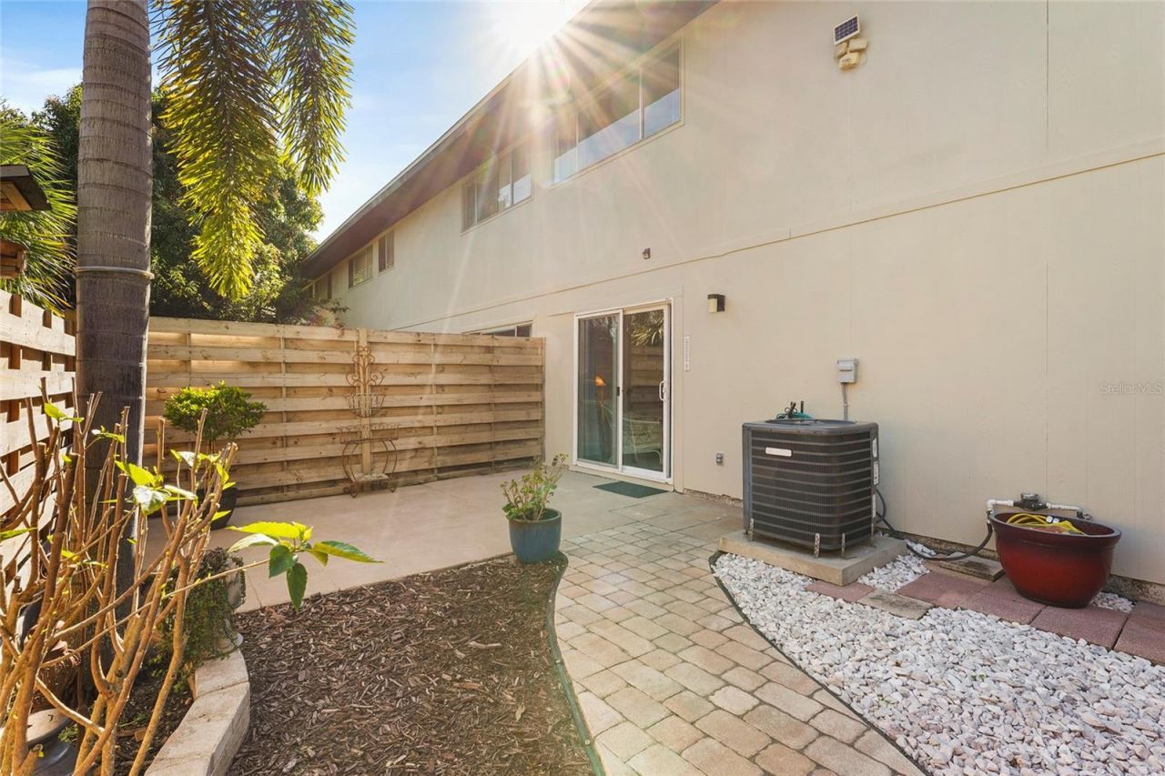 1143 Longfellow Road, Sarasota, FL 34243 Photo