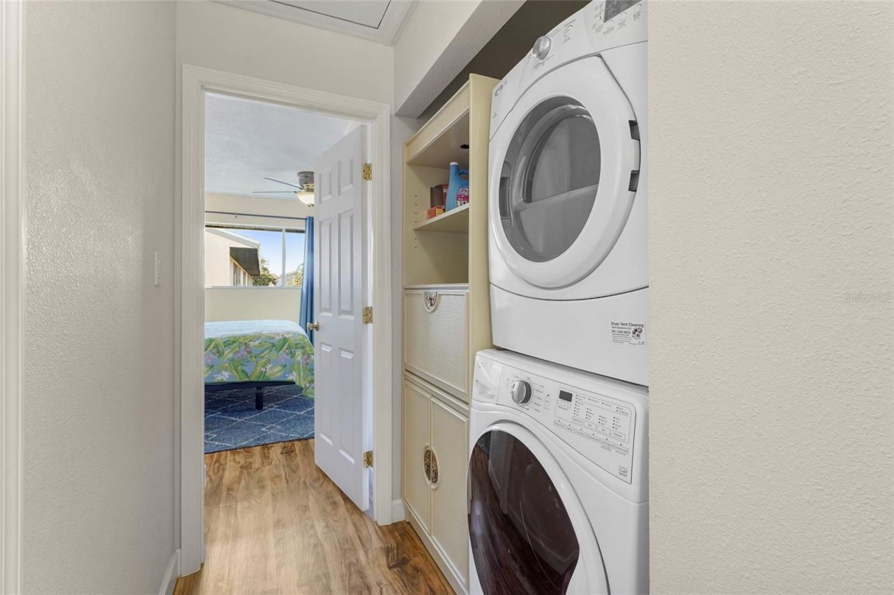 1143 Longfellow Road, Sarasota, FL 34243 Photo