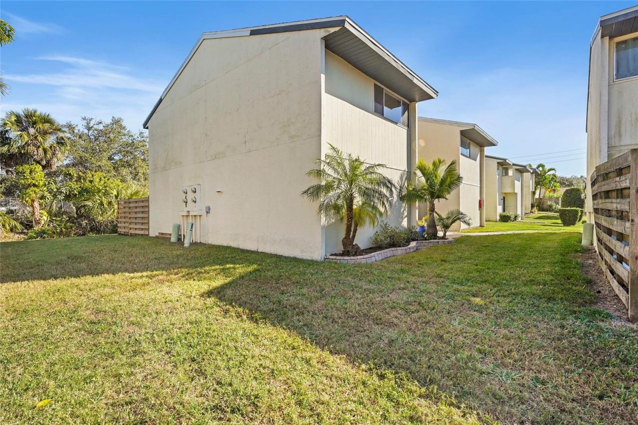 1143 Longfellow Road, Sarasota, FL 34243 Photo