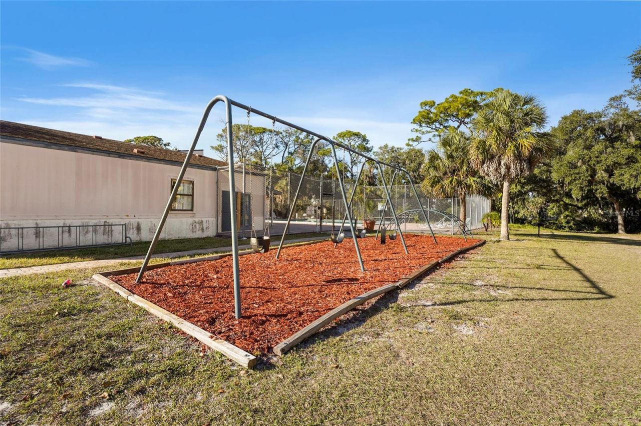 1143 Longfellow Road, Sarasota, FL 34243 Photo