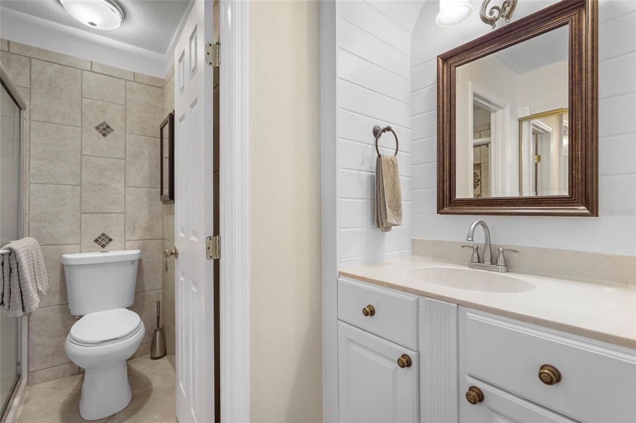 1143 Longfellow Road, Sarasota, FL 34243 Photo