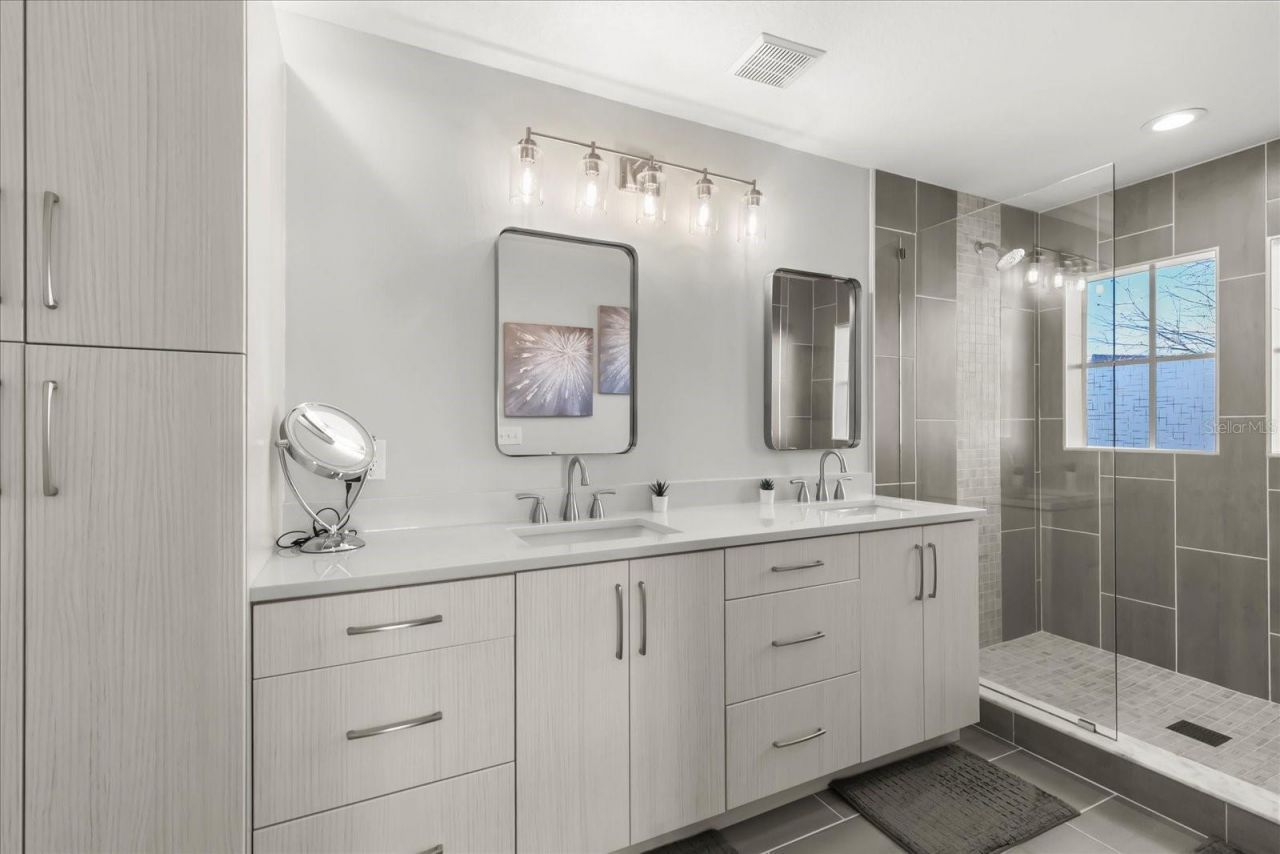 171 Valencia Circle, Saint Petersburg, FL 33716 Photo