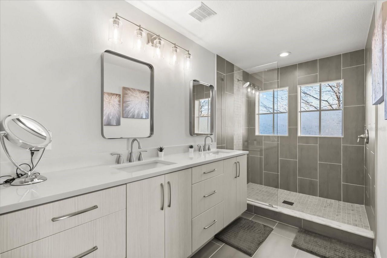 171 Valencia Circle, Saint Petersburg, FL 33716 Photo