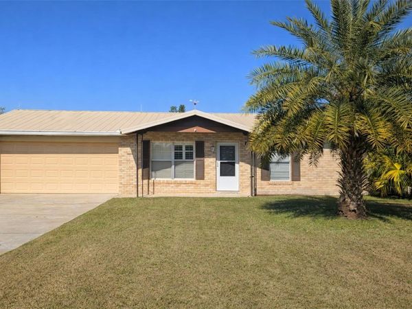 1636 JUNO TRAIL, ASTOR, FL 32102