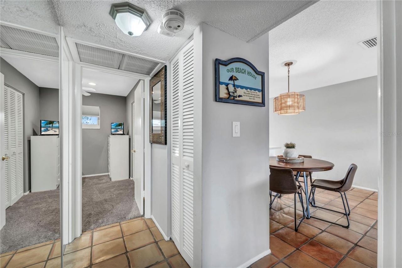 915 Beach Road, Unit 216, Sarasota, FL 34242 Photo