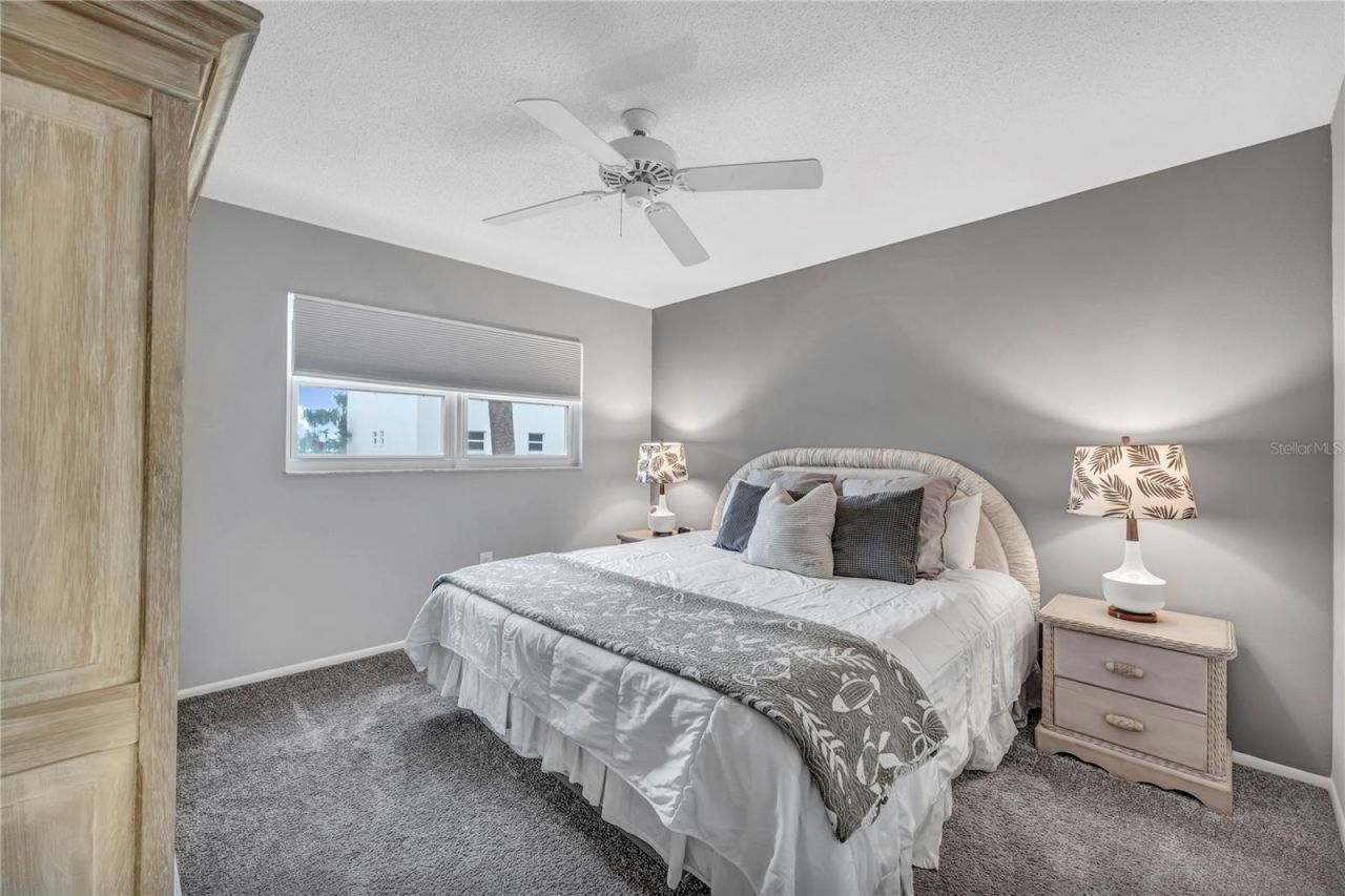 915 Beach Road, Unit 216, Sarasota, FL 34242 Photo