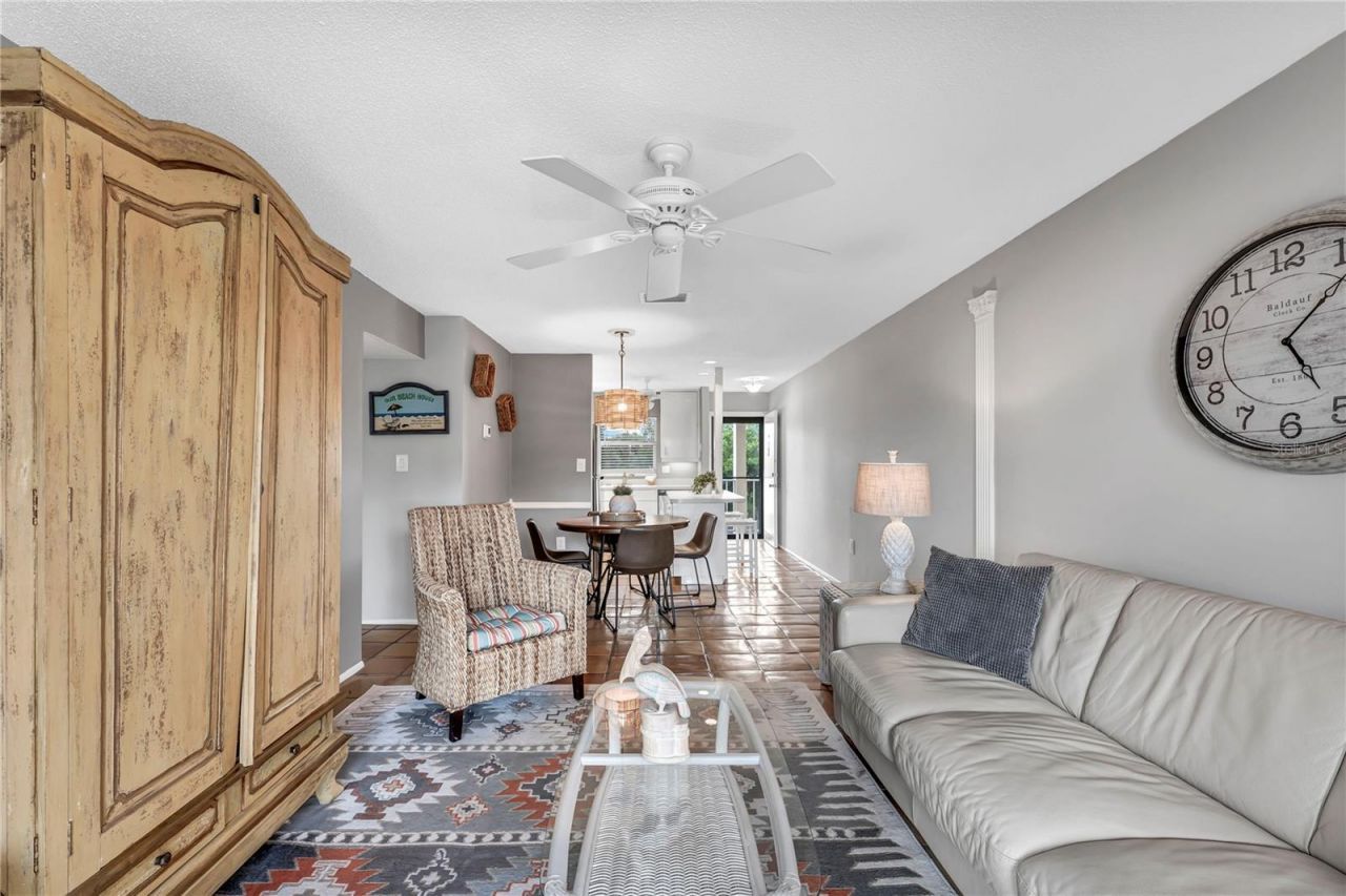 915 Beach Road, Unit 216, Sarasota, FL 34242 Photo