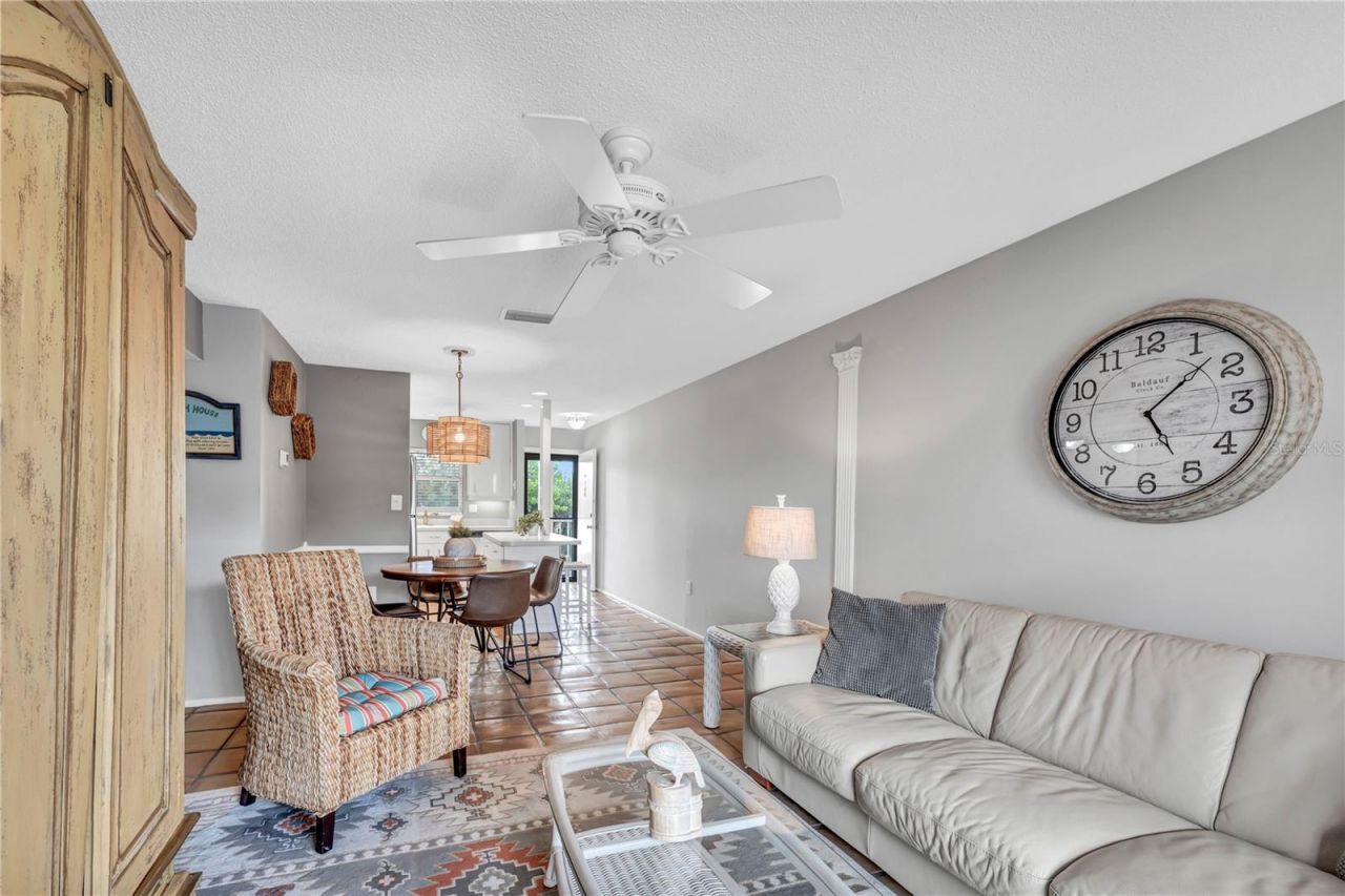 915 Beach Road, Unit 216, Sarasota, FL 34242 Photo