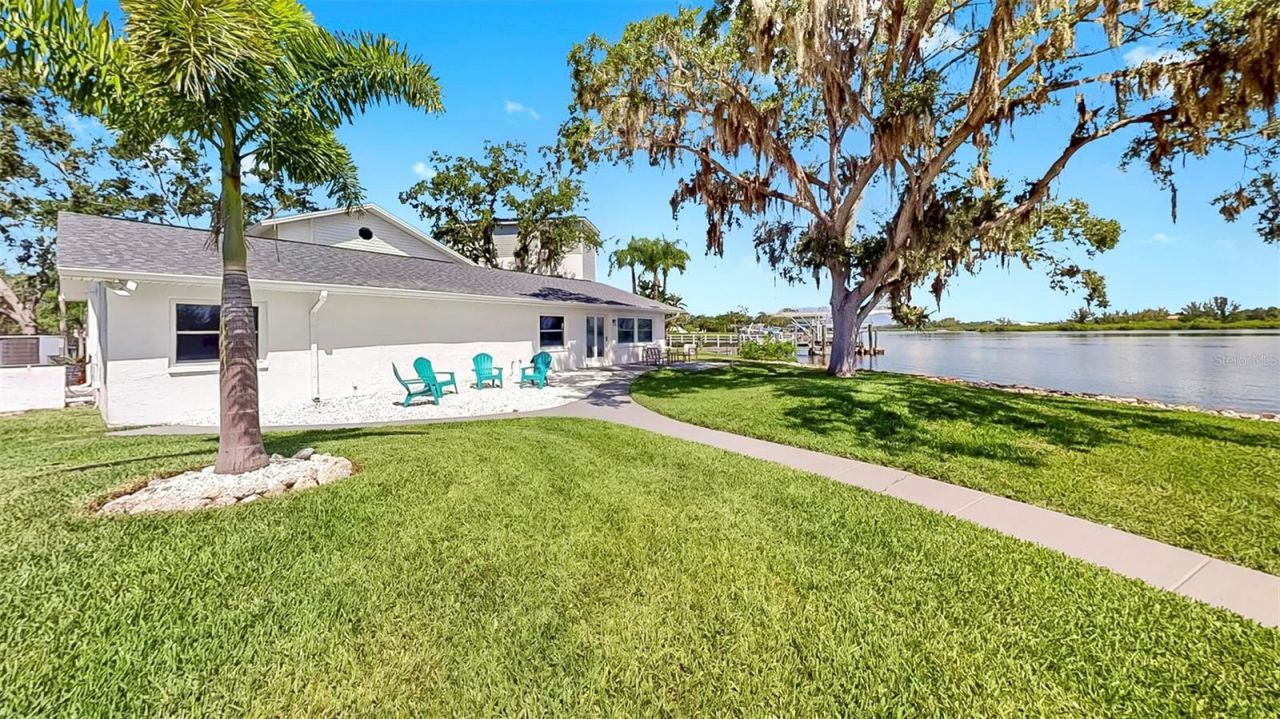 424 Doric Court, Tarpon Springs, FL 34689 Photo