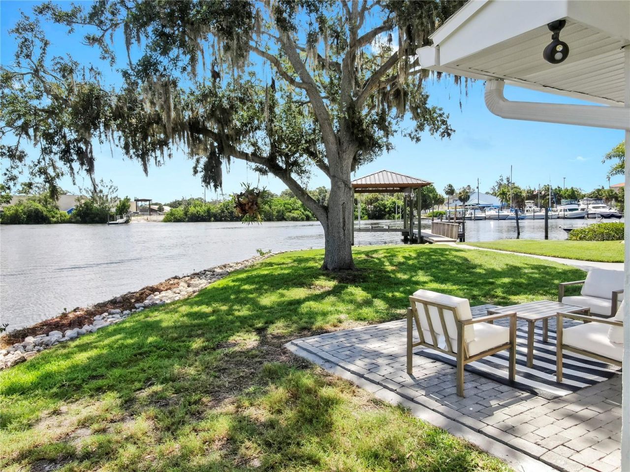 424 Doric Court, Tarpon Springs, FL 34689 Photo