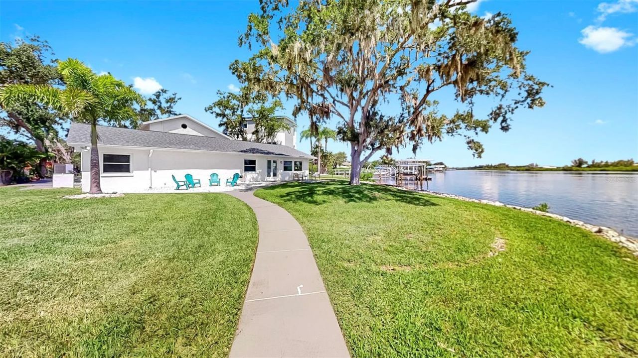 424 Doric Court, Tarpon Springs, FL 34689 Photo